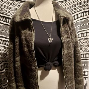 🤑 Black off the shoulder top